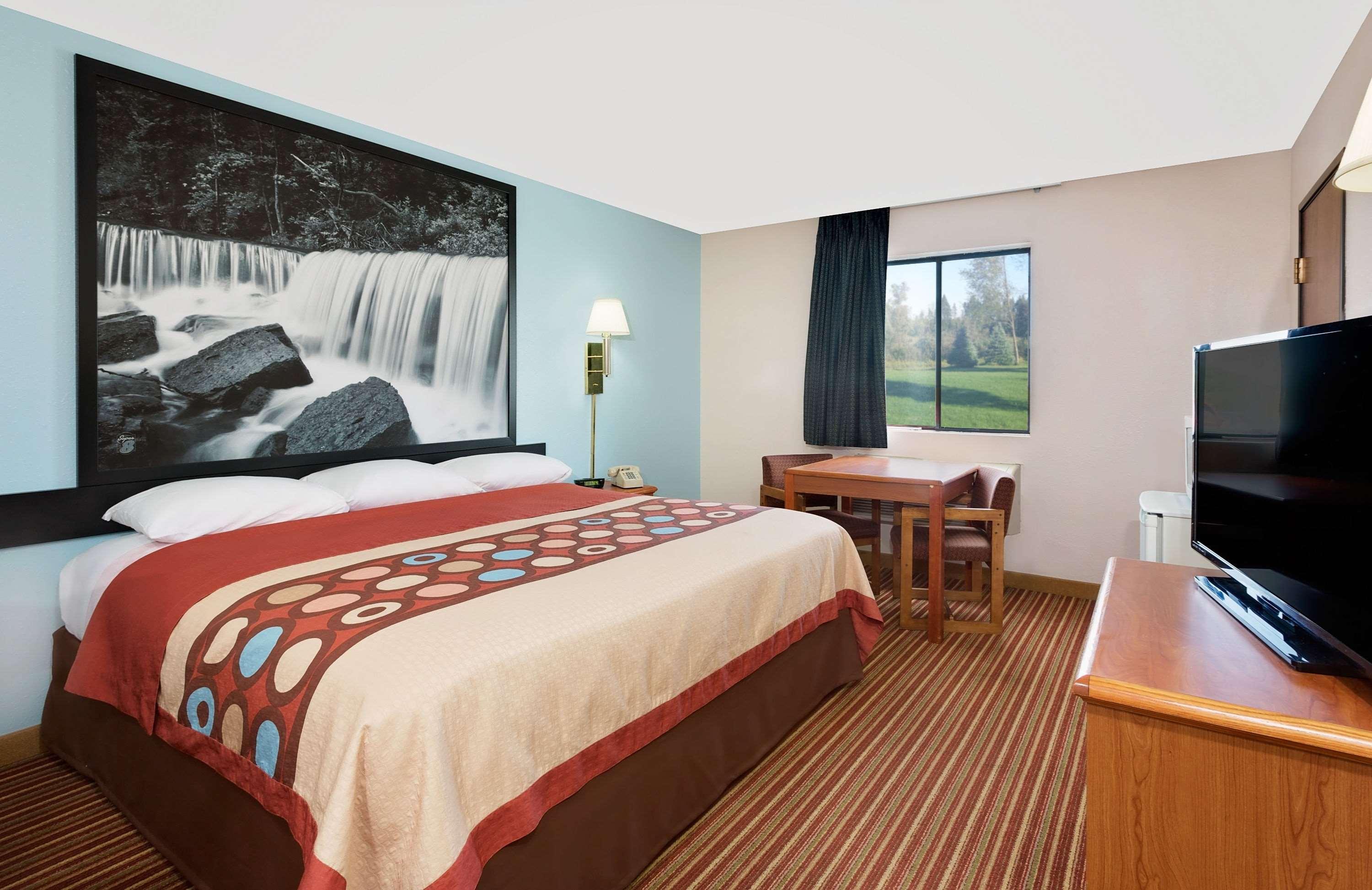 Super 8 By Wyndham Mo Hotel 2*