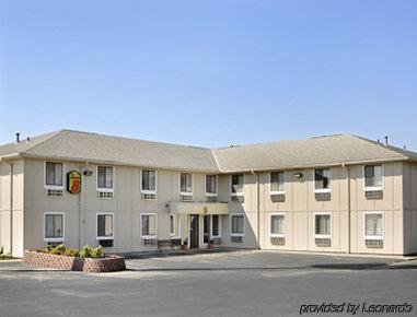 Super 8 By Wyndham Mo